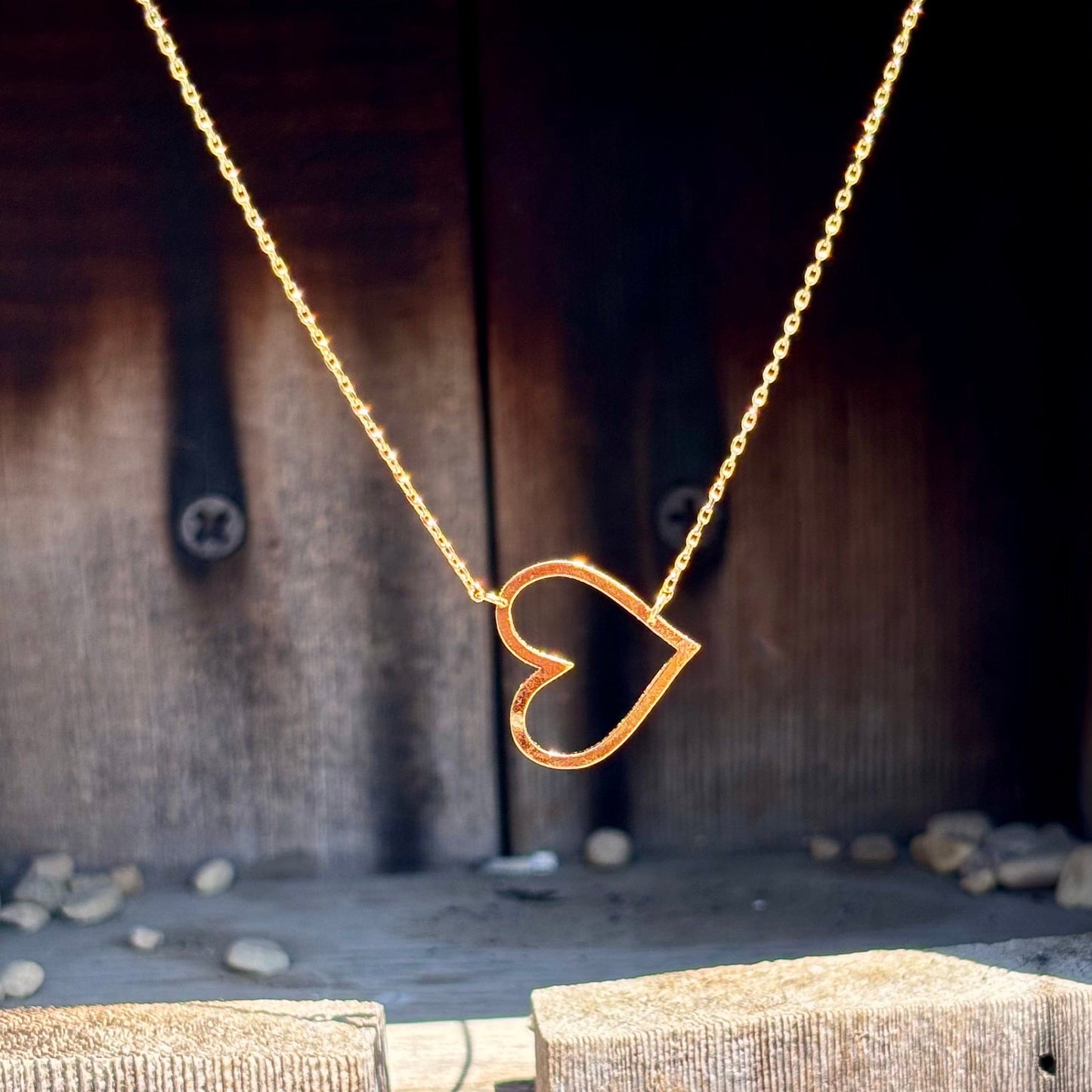 Fame Accessories Heart Cutout Pendant Necklace ๐