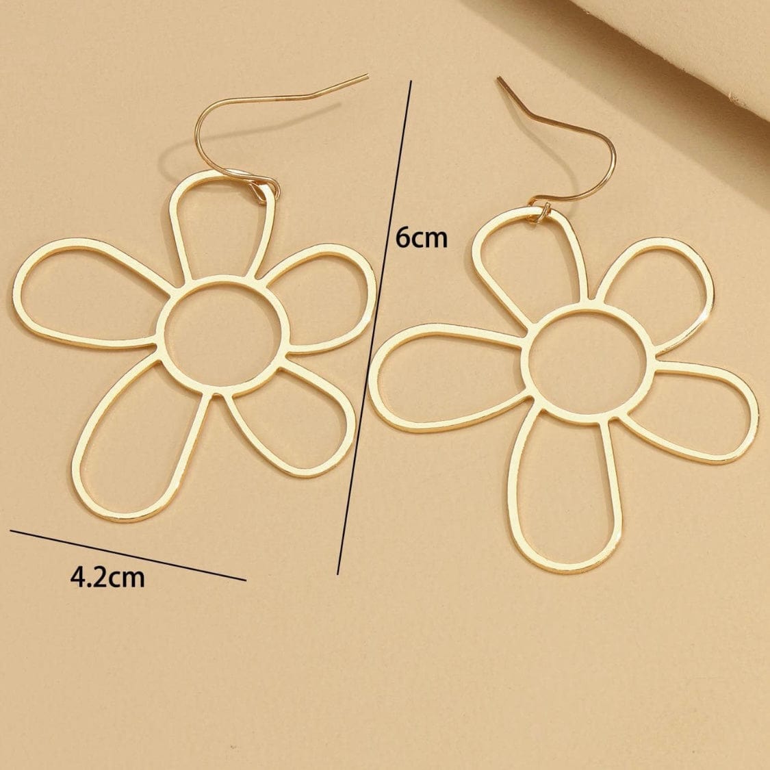 Whit's Up Shop Golden Bloom Daisy Earrings